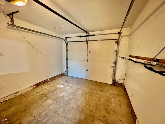Building Photo - 223 Highwood Dr