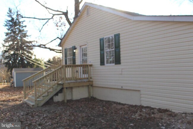 Building Photo - 7967 Foster Ave