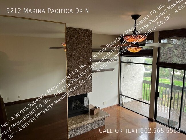 Building Photo - 9212 Marina Pacifica Dr N