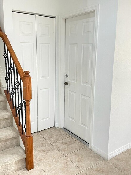 Building Photo - 14934 SW 41st Ln