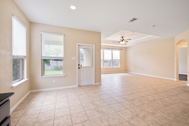 Building Photo - Peaceful 3 Bedroom, 2 Bath Home in Fantastic Paloma Lake Community!