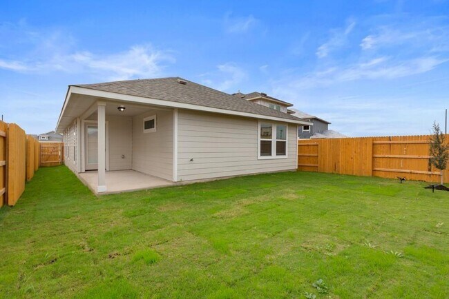 Building Photo - 231 Trailside Ln