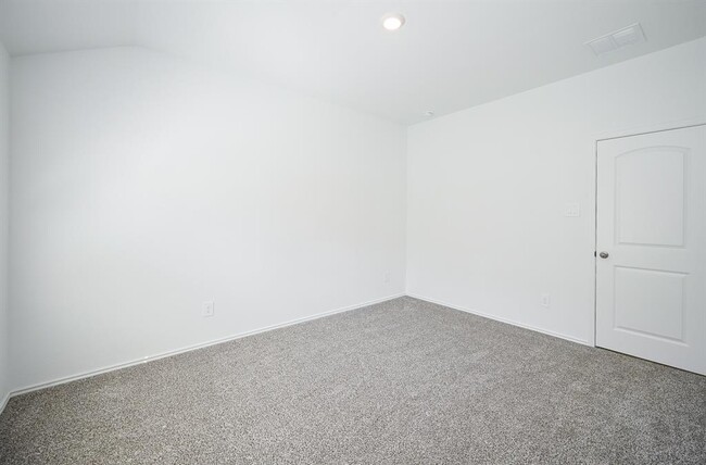 Building Photo - 16738 Paintbrush Holw Ln