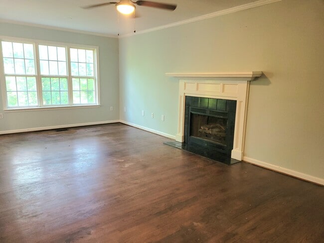 Building Photo - 116 Fox Chase