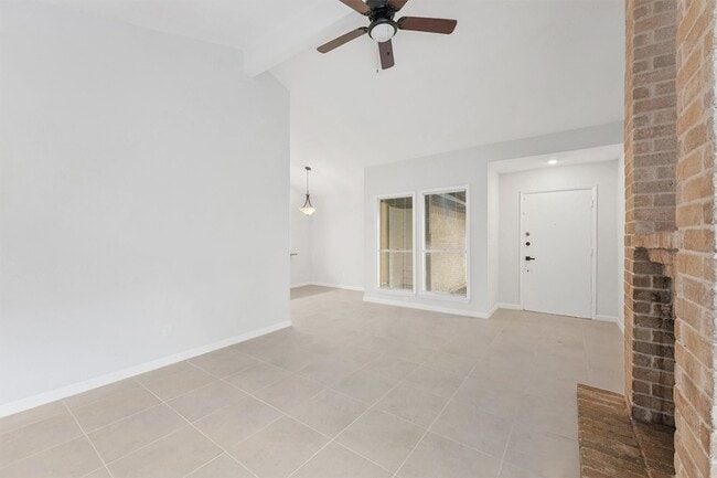 Building Photo - 23311 Pebworth Pl