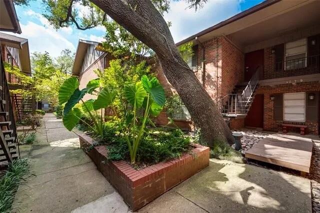 Building Photo - 4219 Avondale Ave