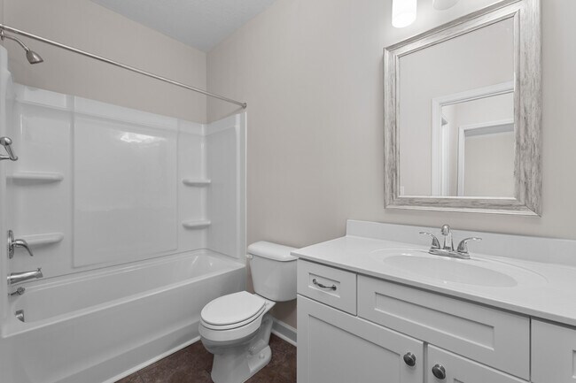 Building Photo - 827 Montclair Pt
