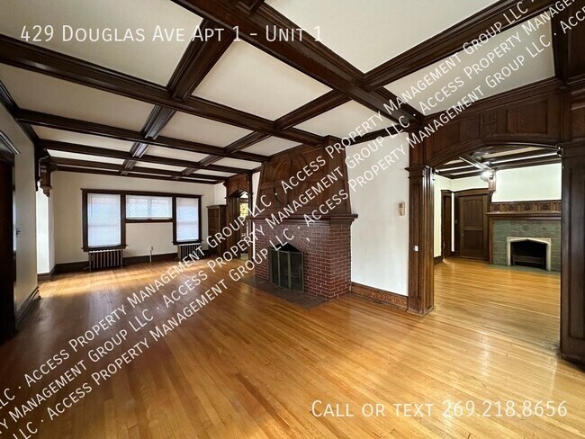 Building Photo - 429 Douglas Ave