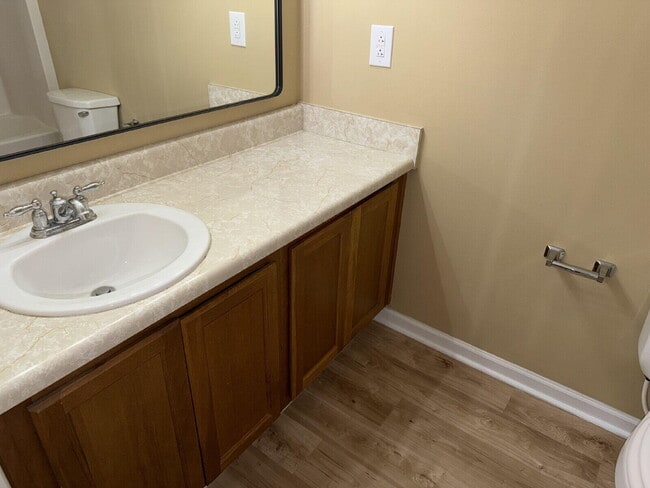 Building Photo - 318 Crooked Pine Trail