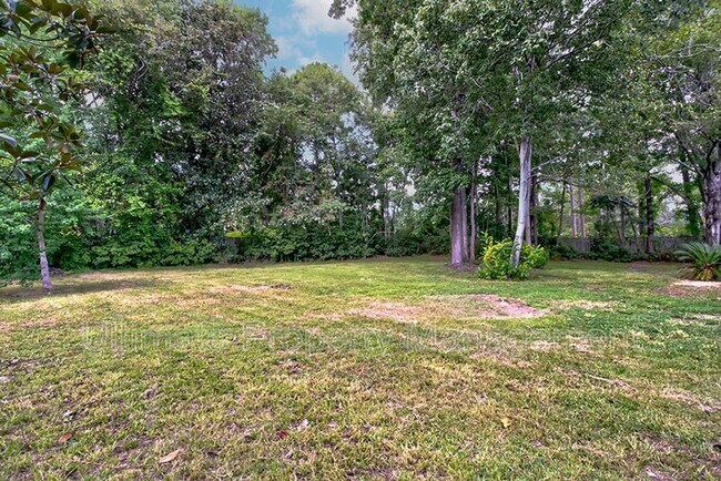 Building Photo - 4614 Masonboro Loop Rd
