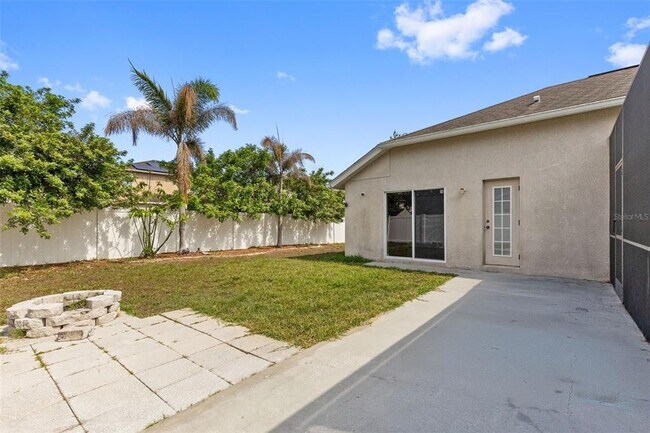 Building Photo - 13655 Artesa Bell Dr