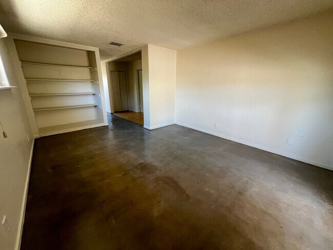 Building Photo - 56769 Joshua Dr