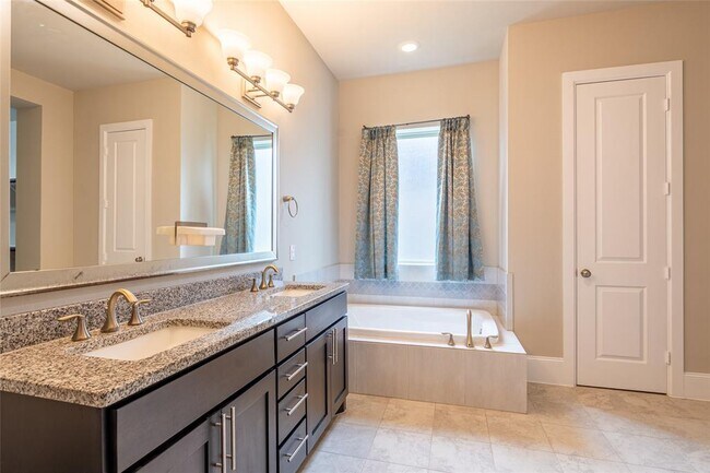 Building Photo - 31226 Shady Arbor Ln