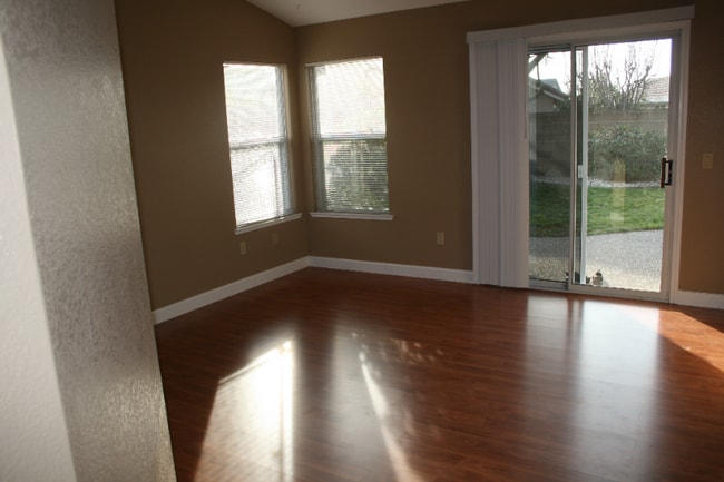 Building Photo - 1297 Canevari Dr