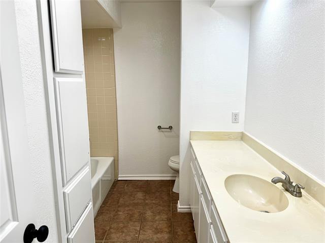 Building Photo - 3935 Firethorn Dr