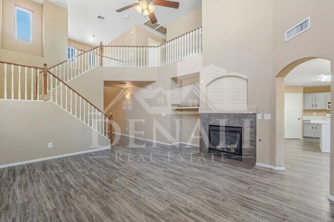 Building Photo - 1090 E Taylor Trail