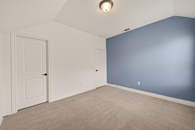 Building Photo - 7319 Woodlark Rdg Dr