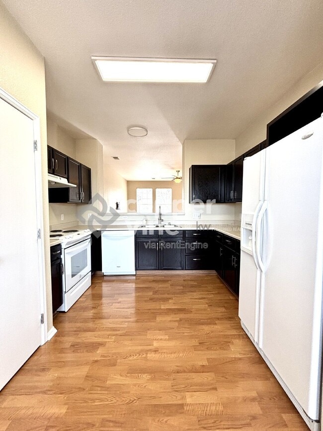 Building Photo - 3285 E 123rd Dr