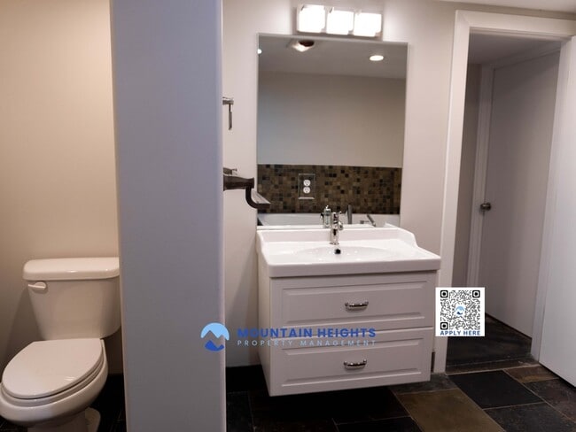 Building Photo - 8589 Kings Hill Dr