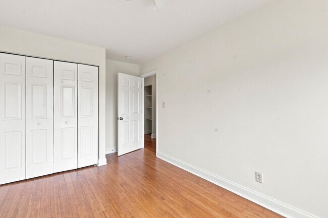 Building Photo - 2118 N Palmer St