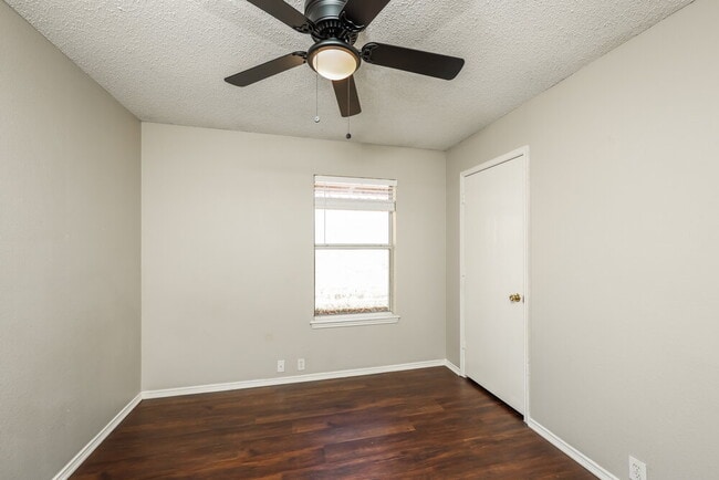 Building Photo - 3309 Teasbend Ct