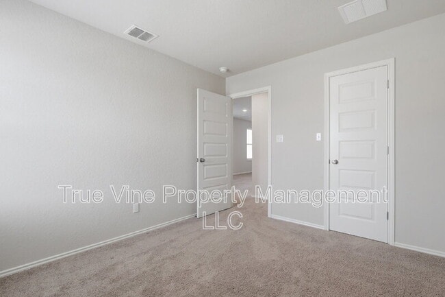 Building Photo - 3434 Hacienda Wy