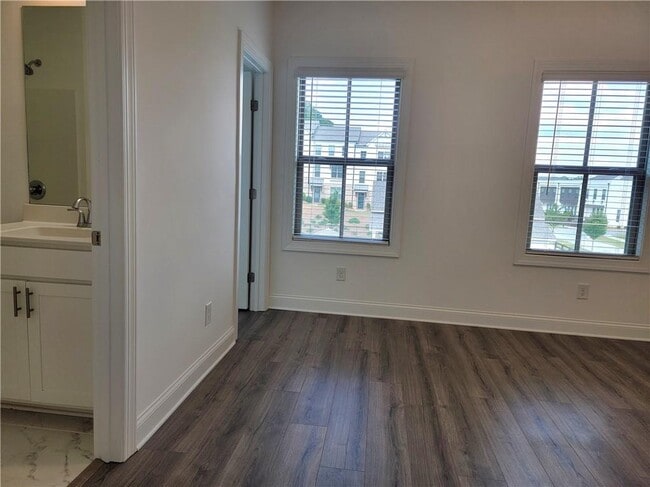 Building Photo - 3691 Ample Ave