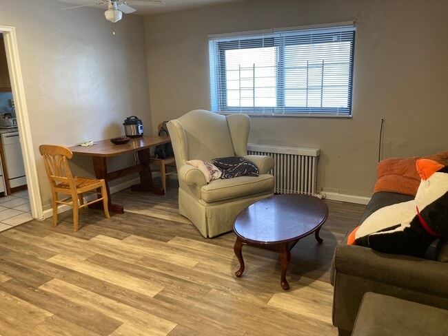 Building Photo - 4909 Centre Ave