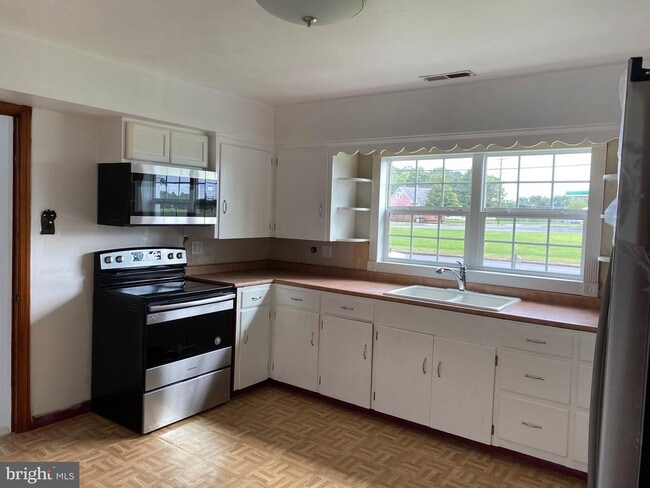 Building Photo - 5 GUMBORO ROAD Ext