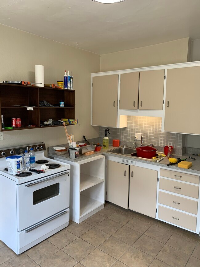 Building Photo - 2274 Robinwood Ave