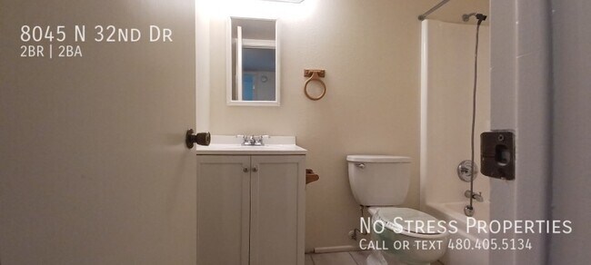 Building Photo - 2 Bed Town Home at 35th Ave and Northern!