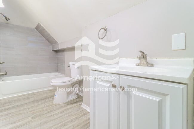 Building Photo - 8486 Heyden St