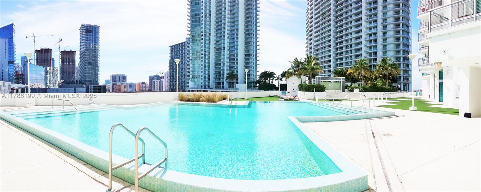 Building Photo - 350 S Miami Ave