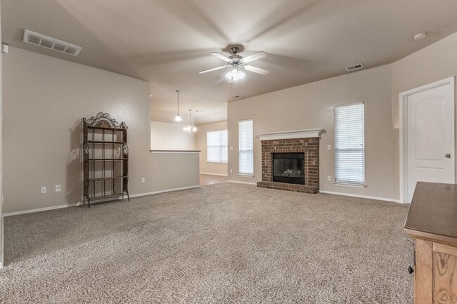 Building Photo - 1028 Mollie Rausch Ln
