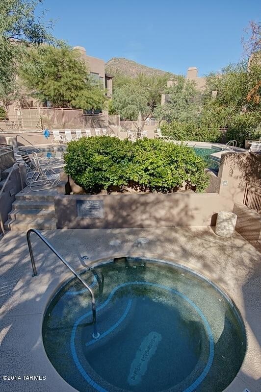 Building Photo - 6655 N Canyon Crest Dr