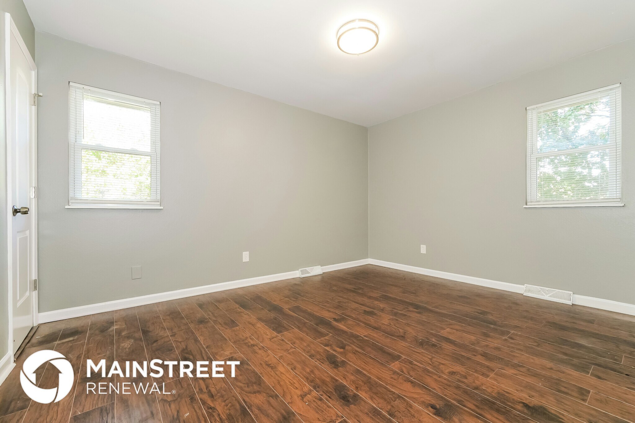 Building Photo - 404 SW Keystone Ct