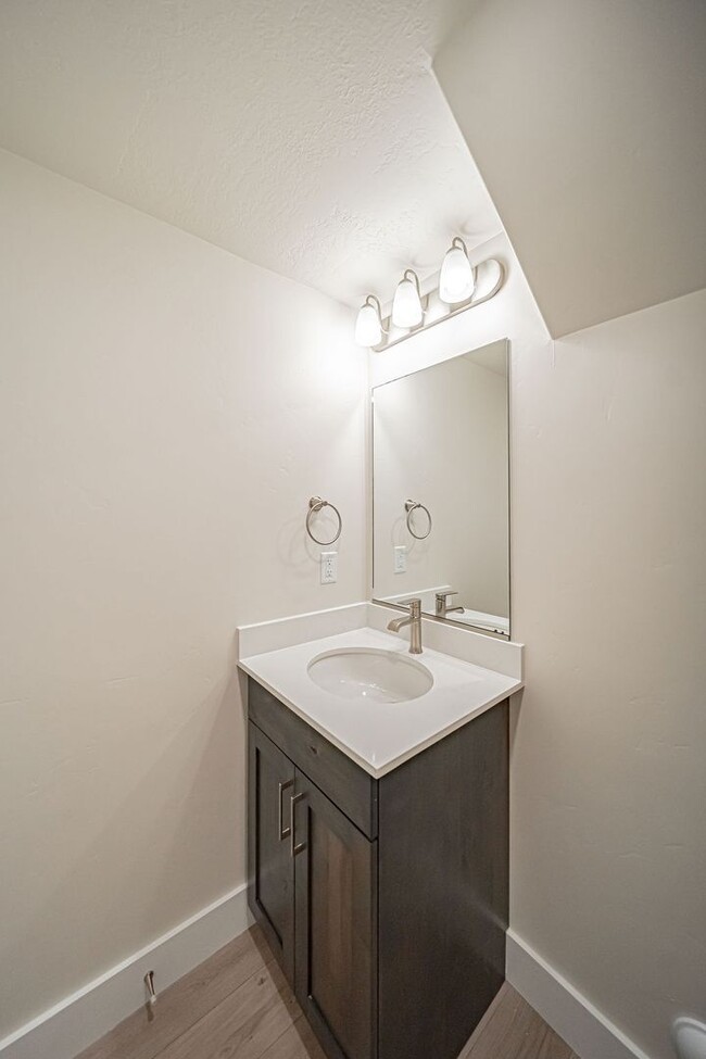 Building Photo - Teton River Townhomes