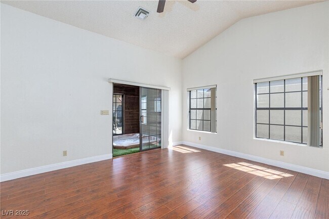 Building Photo - 6442 W Mesa Vista Ave