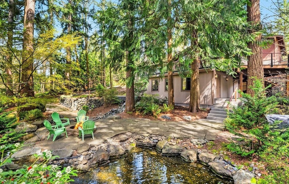 Shared - Backyard - firepitch - 3303 142nd Pl NE