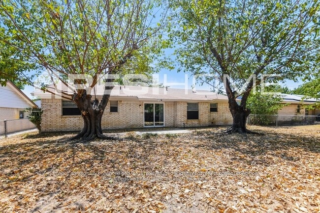 Building Photo - 6041 Blueridge Dr