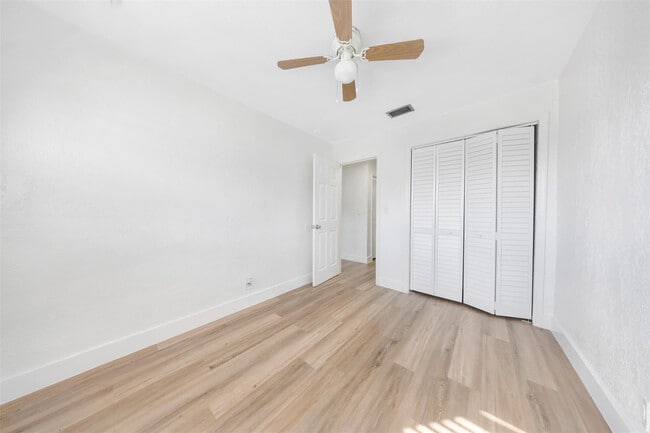 Building Photo - 20 NW 7th Ave