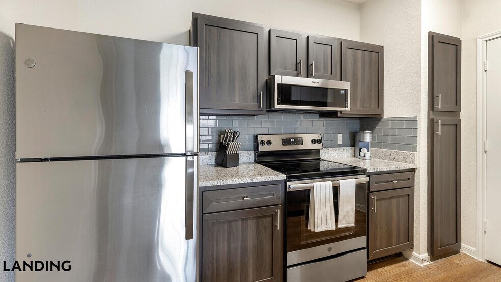 Building Photo - 3250 Hudson Crossing