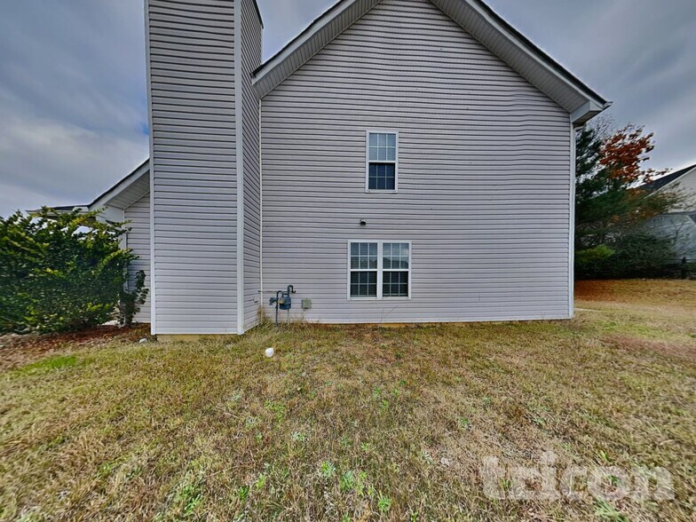 Building Photo - 104 Rampart St