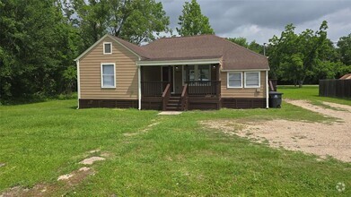 Building Photo - 6915 Gerda St