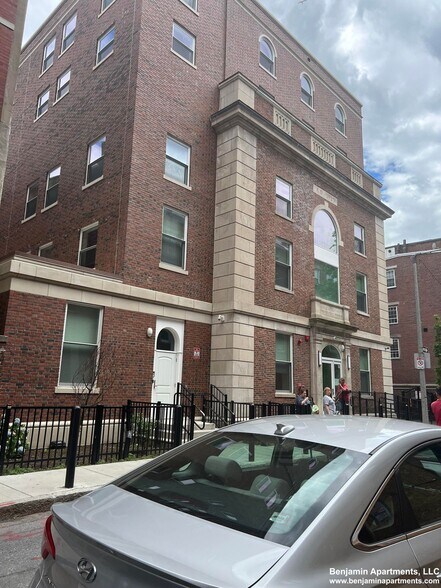 Building Photo - 64 N Margin St