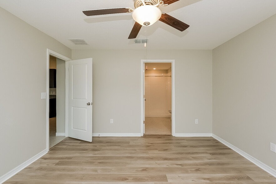 Building Photo - 5518 Rainwood Meadows Dr