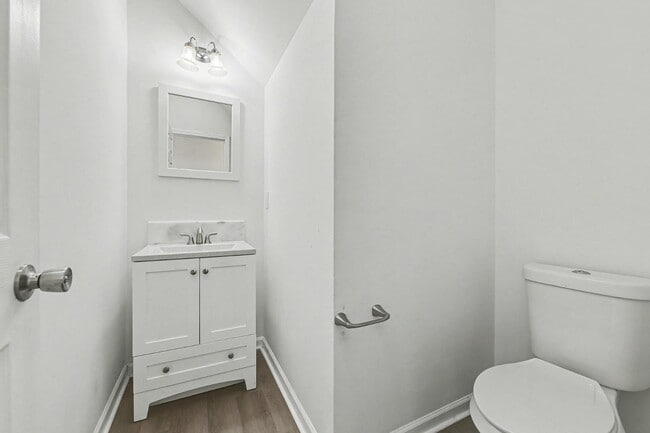 Building Photo - 146 Woodbrook Way