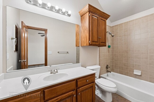 Building Photo - 716 Tuscany Way