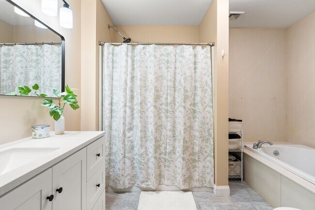 Building Photo - 24 S Bulfinch St