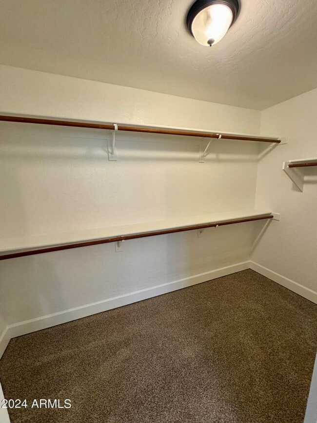 Building Photo - 1649 E Tradewind Ct